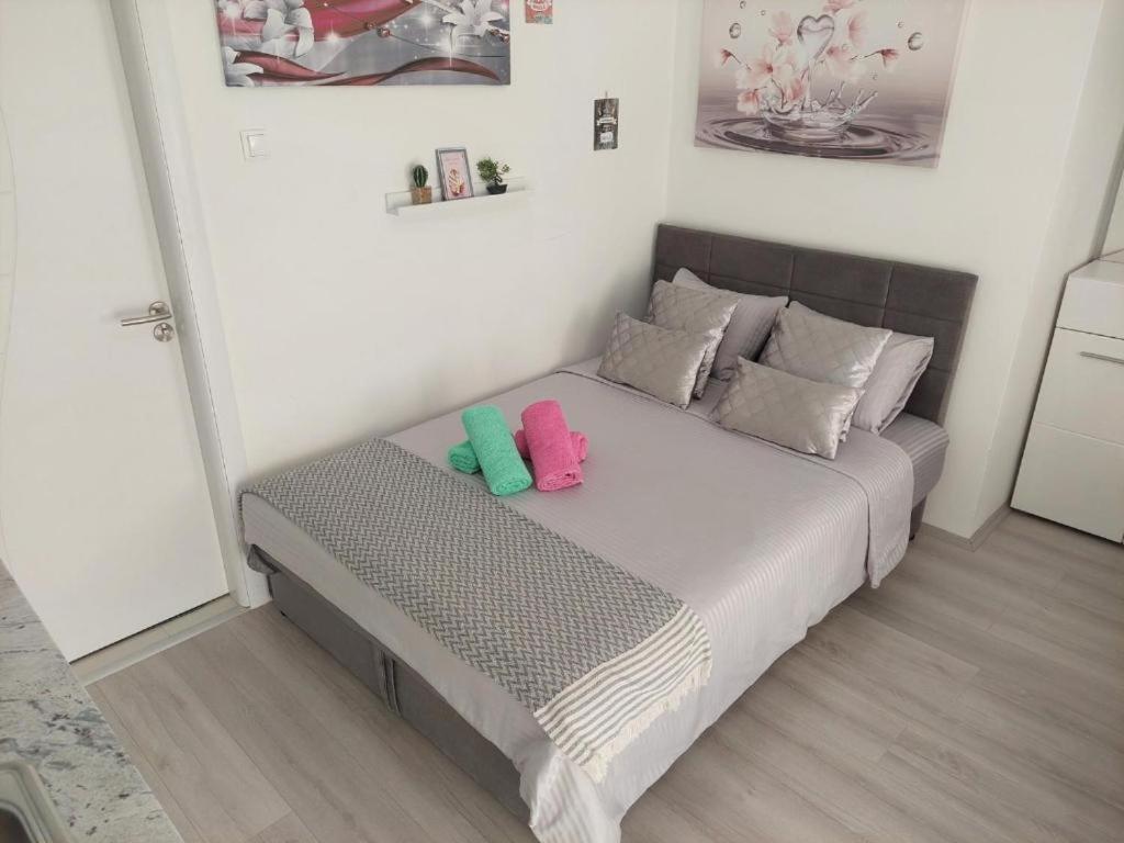 City Lux Square Apartment Скопье Экстерьер фото
