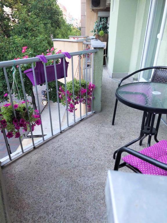 City Lux Square Apartment Скопье Экстерьер фото