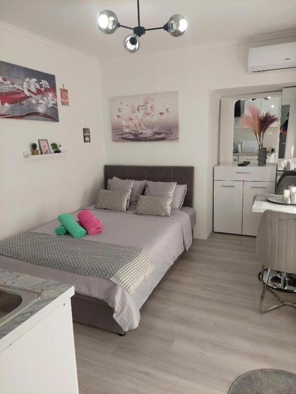 City Lux Square Apartment Скопье Экстерьер фото